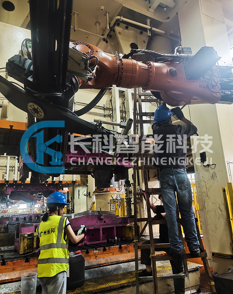 庫卡機(jī)器人KR120 R3500 press保養(yǎng)護(hù)理 庫卡機(jī)器人KR120 R3500 press保養(yǎng)護(hù)理