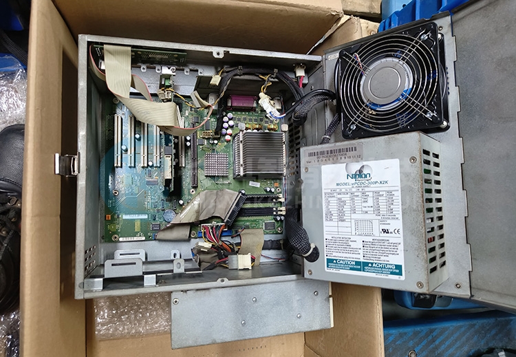 庫卡機(jī)器人KR C2主機(jī)箱00-180-791 庫卡機(jī)器人KR C2主機(jī)箱00-180-791